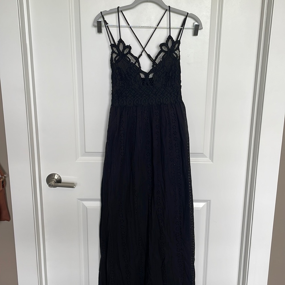 Black Lace Top Maxi Dress (With Pockets!!!)